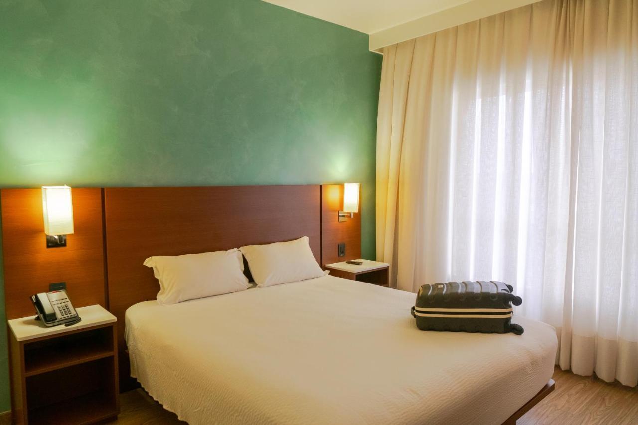 Ibis Styles Curitiba Aeroporto Hotel São José dos Pinhais Exterior foto