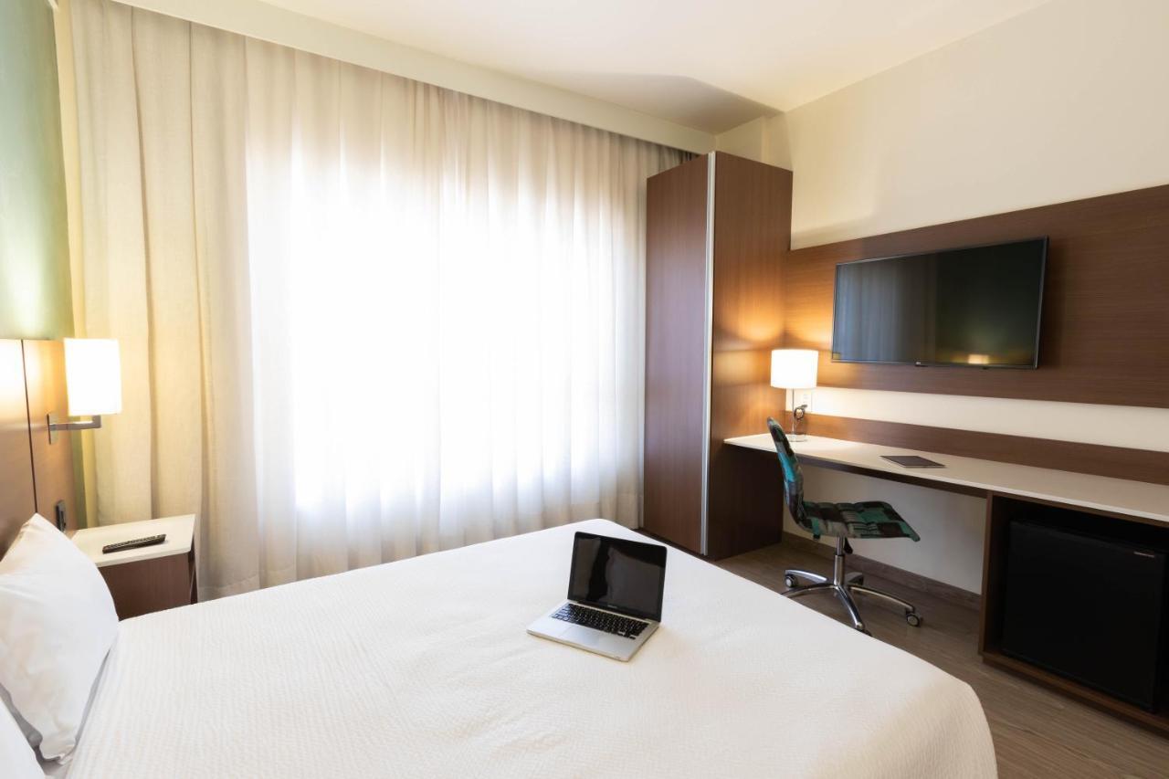 Ibis Styles Curitiba Aeroporto Hotel São José dos Pinhais Exterior foto